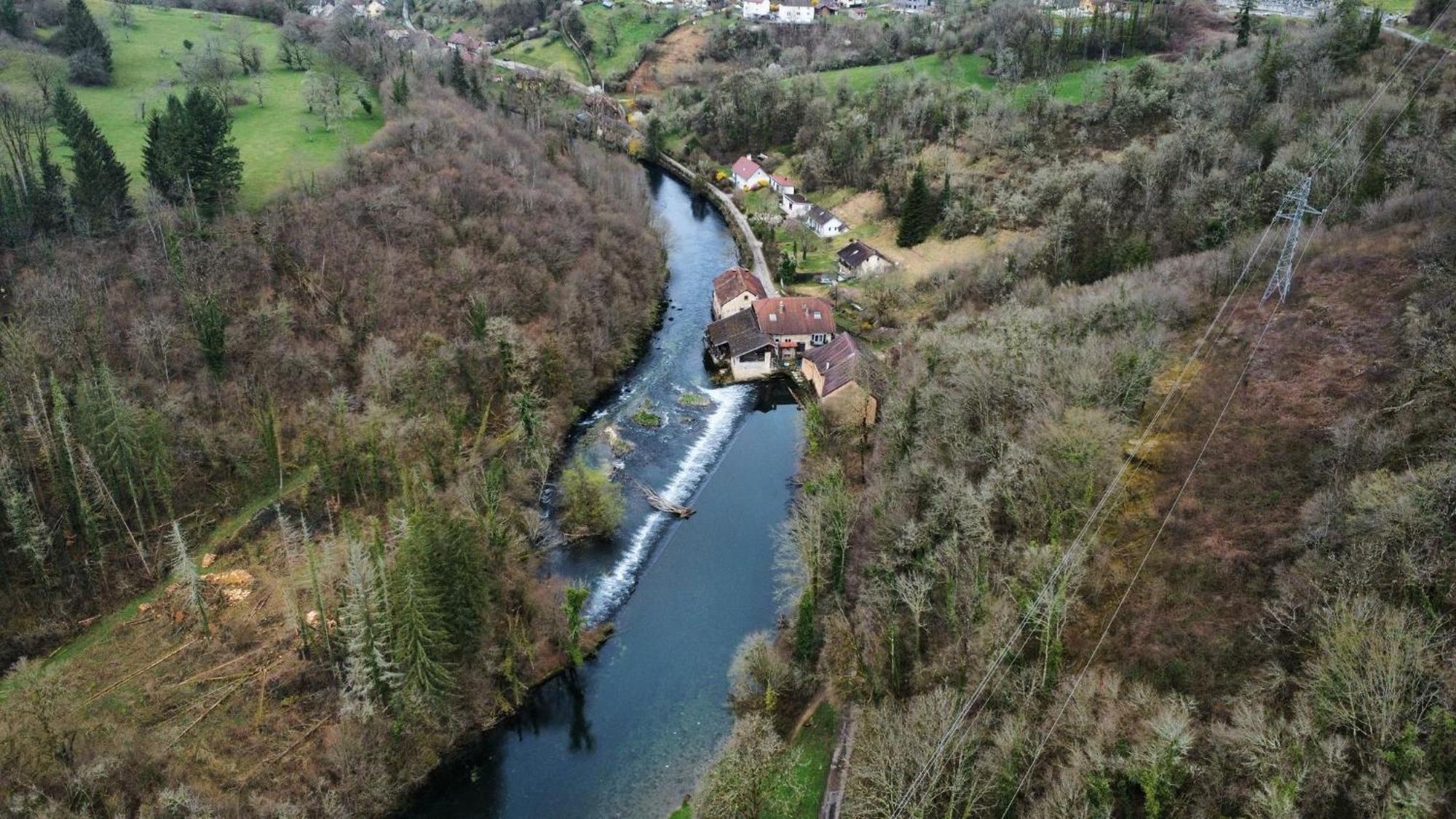 Gite Du Moulin Montgesoye Экстерьер фото